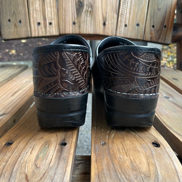 Dansko Professional Brown Tooled Leather Clog Size 37 - Picture 12 of 16